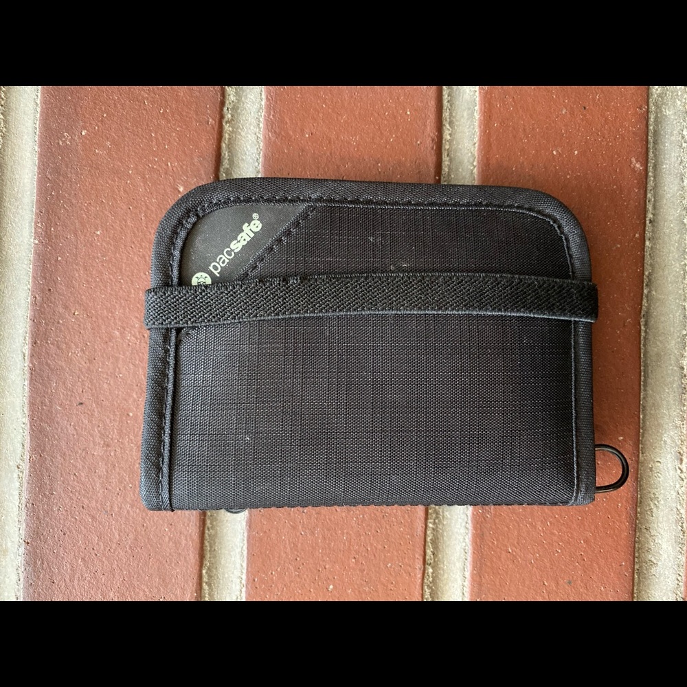 PacSafe Wallet